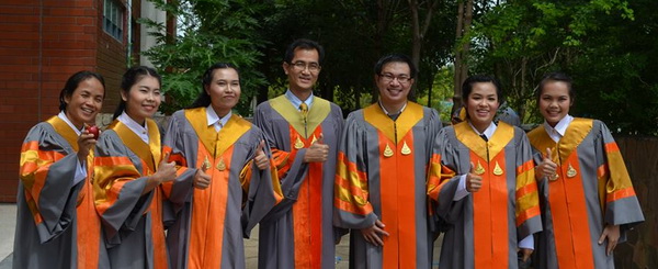 Graduation of School of chemistry 2556